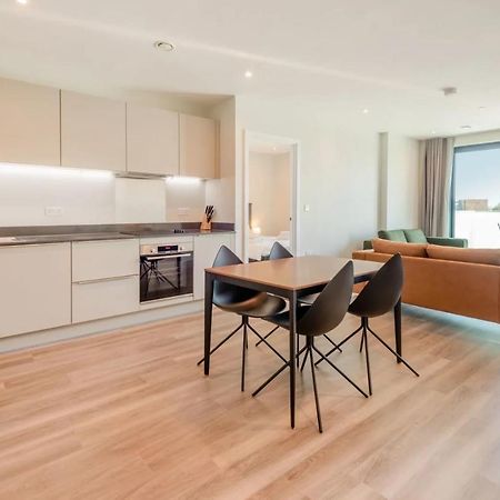 Modern Apartments In Brentford 2 Minutes Walk From Kew Bridge Екстер'єр фото