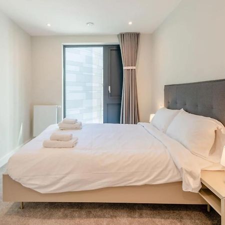 Modern Apartments In Brentford 2 Minutes Walk From Kew Bridge Екстер'єр фото