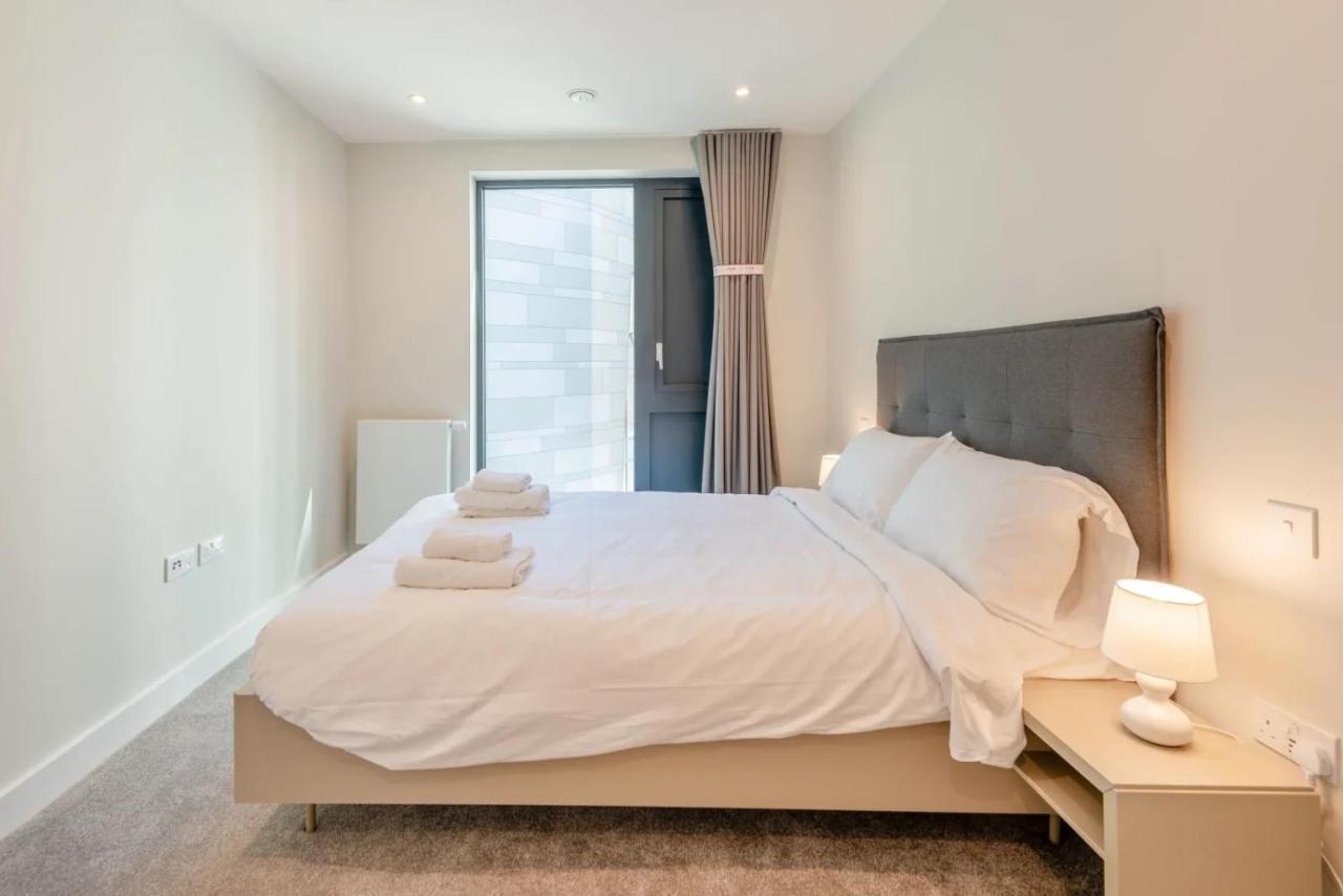 Modern Apartments In Brentford 2 Minutes Walk From Kew Bridge Екстер'єр фото