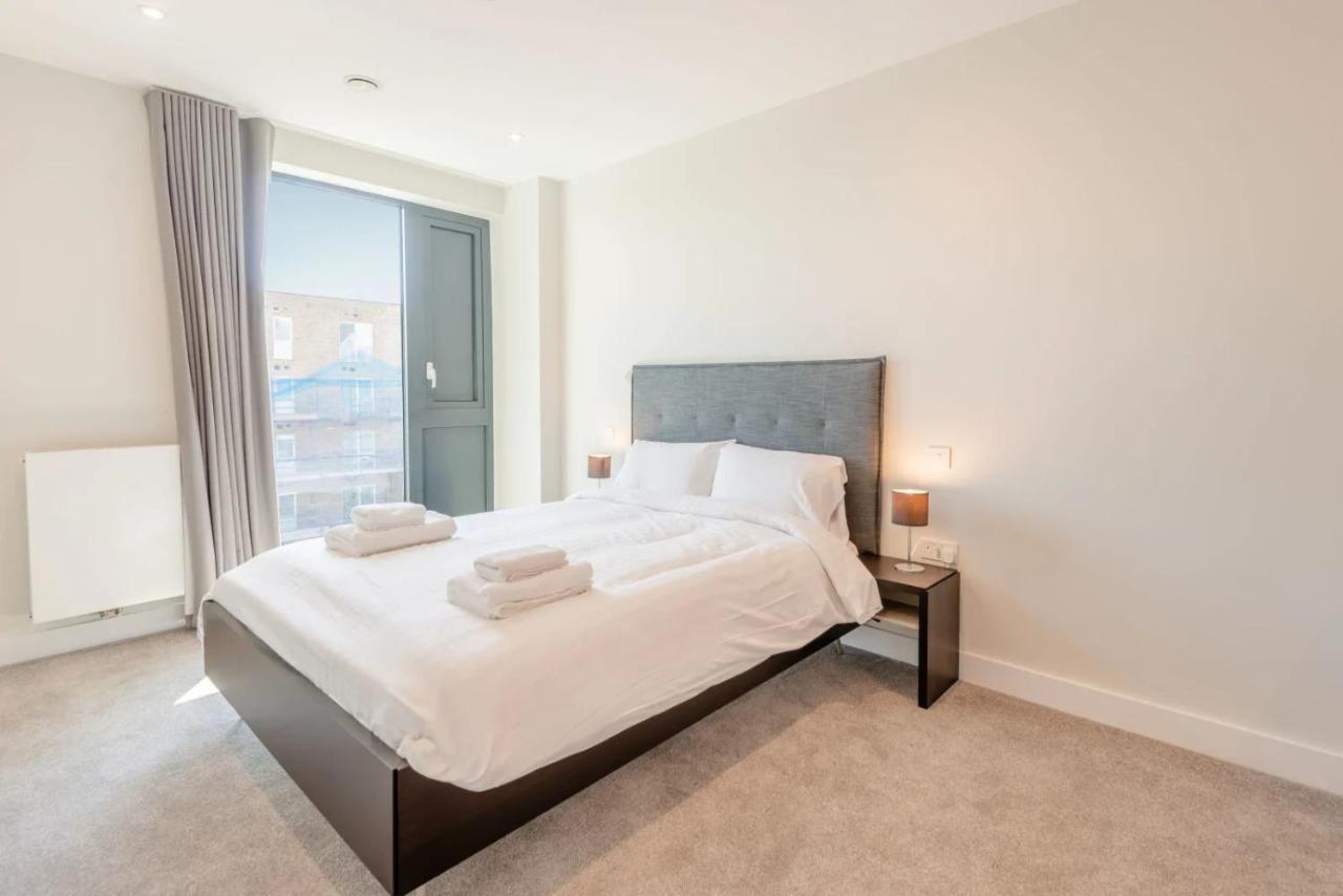 Modern Apartments In Brentford 2 Minutes Walk From Kew Bridge Екстер'єр фото